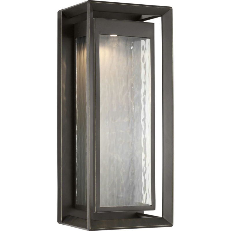 Urbandale Grande Wall Lantern, Antique Bronze