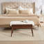 Banc d'entrée classique et minimaliste en tissu avec cadre en bois et banc de bout pour le salon de la chambre à coucher-527111254-526440985