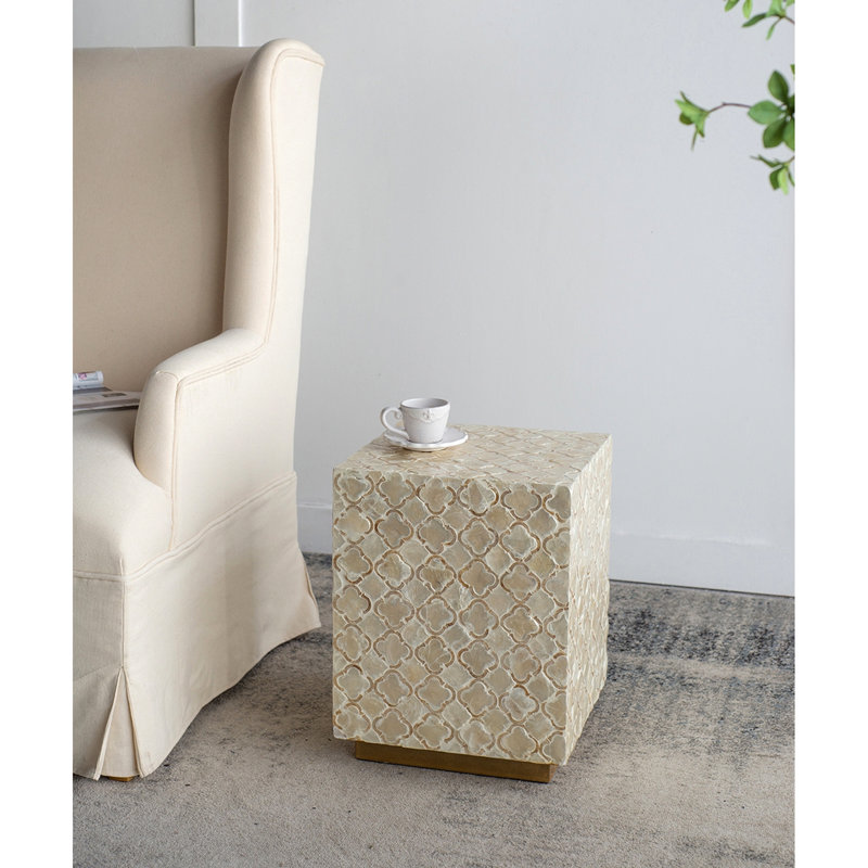 Tabouret carré crème mesurant 14 x 14 x 18 pouces, motif, base en laiton, décoration de salon
