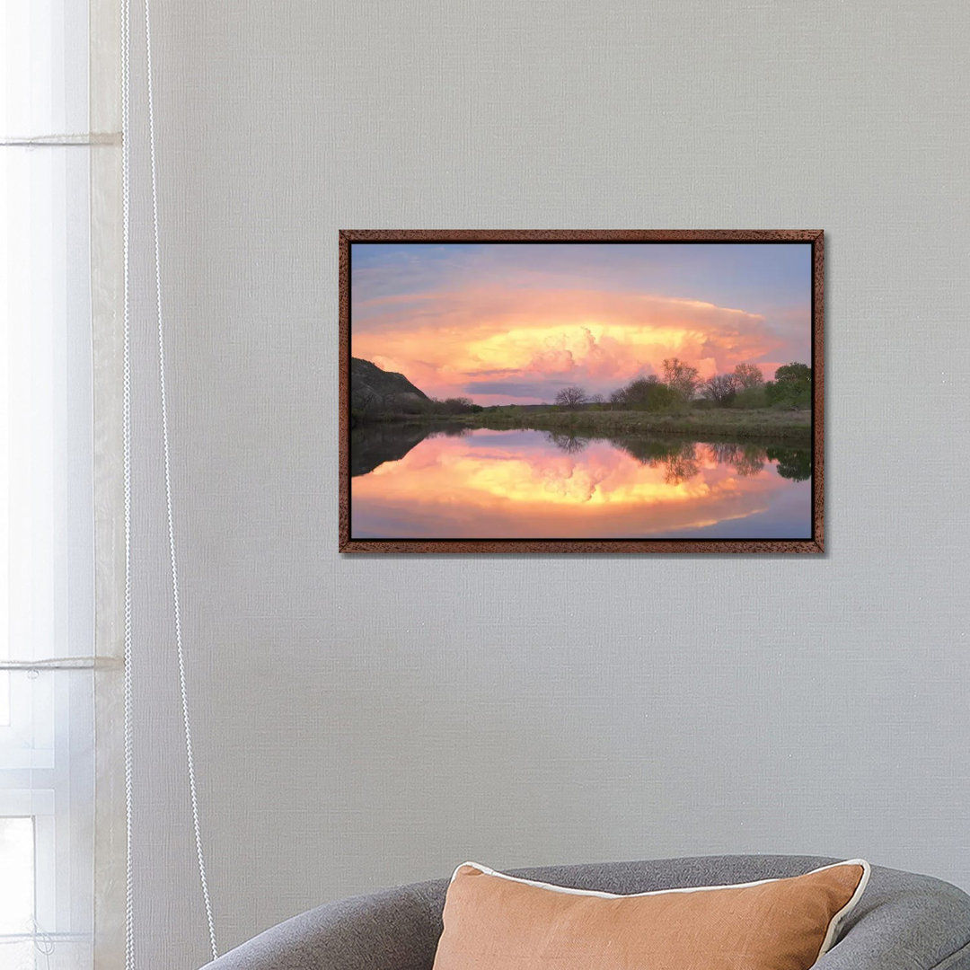 Sturmwolken über dem South Llano River, South Llano River State Park, Texas I von Tim Fitzharris - Gallery-Wrapped Canva...