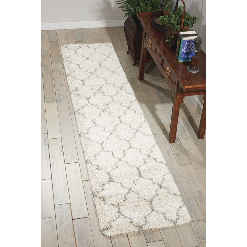 Tapis marocain crème à poils longs Sigrid, Tapis de couloir 2 pi 2 po x 10 pi