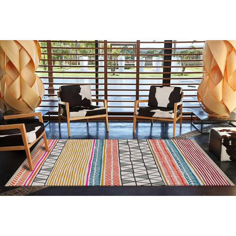 Tapis intérieur / extérieur en polypropylène tissé à la machine Ivaya, Rectangle 2 pi 8 po x 5 pi