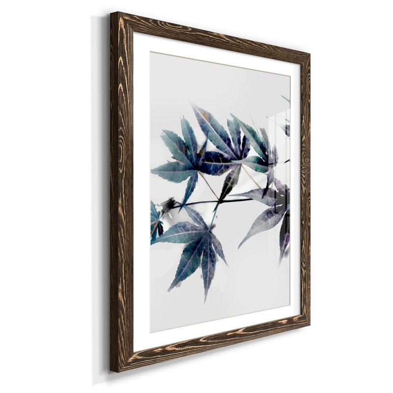 Érable bleu II - impression encadrée sur papier, H 44 po x l 31 po x P 1 po, Noyer