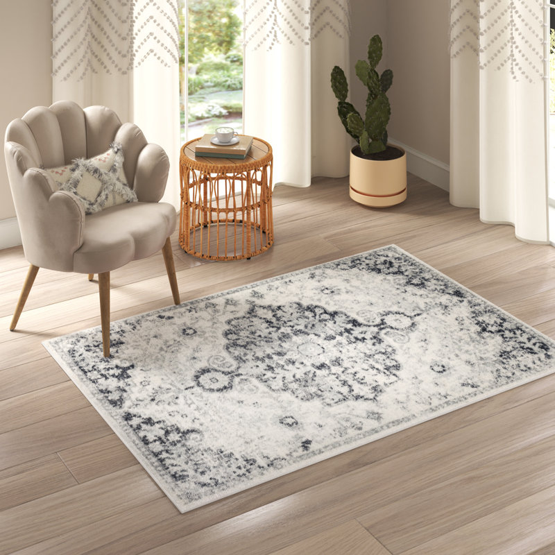 Hillsby Oriental Indoor Rug, Rectangle 2' x 3'