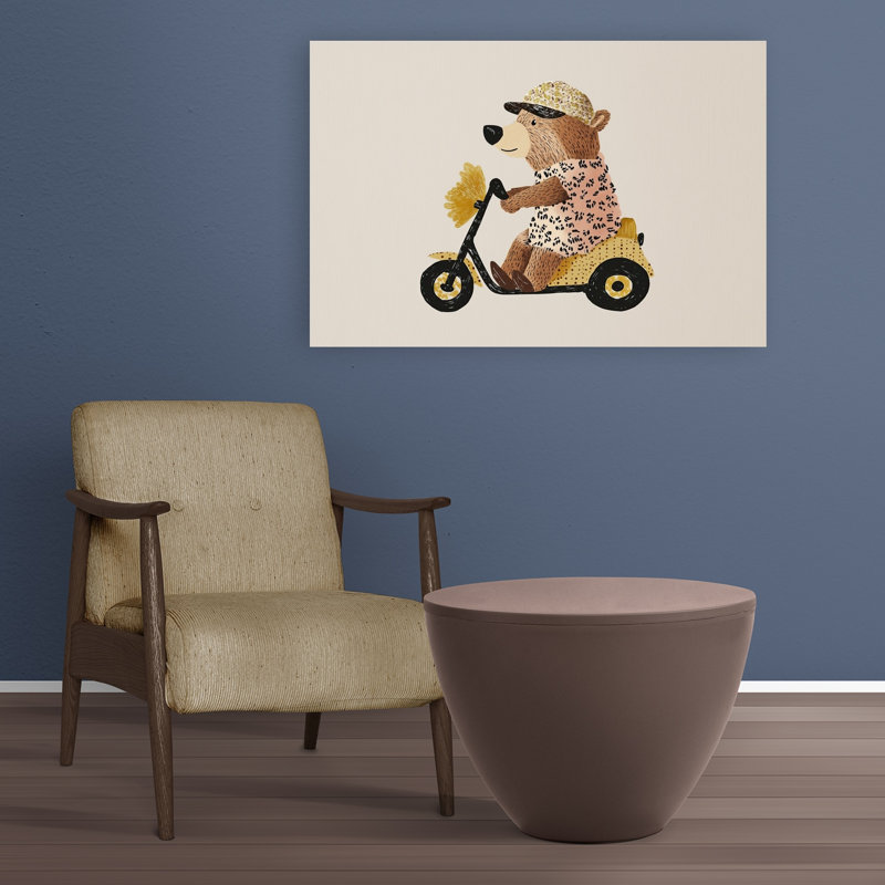 Reproduction d'art mural Playful Bear On Scooter, H 24 po x l 36 po