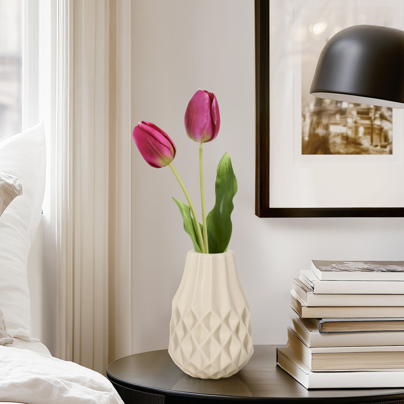 Vase en céramique beige 7,5 po Facetta, Sable, 7.5 inch