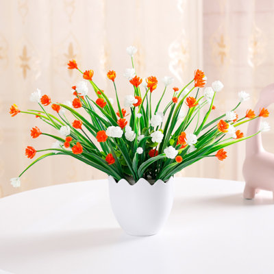 Fleurs simulées, fausses fleurs, ornements floraux décoratifs