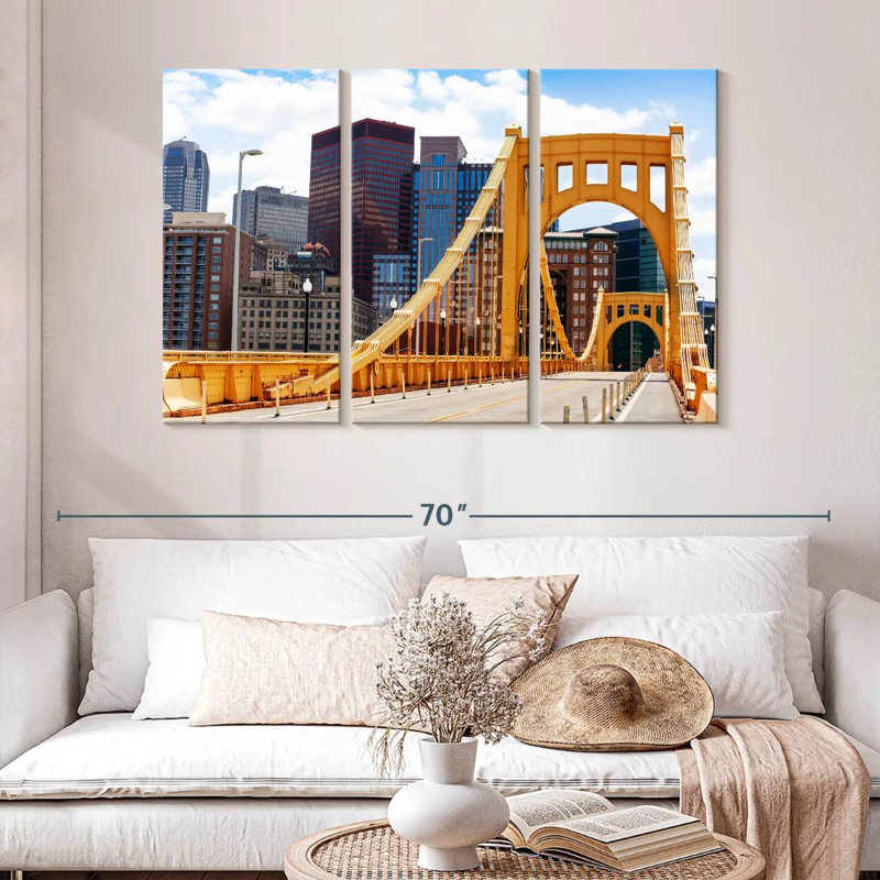Lilie jaune Roberto Clemente Bridge, H 32 po x l 50 po