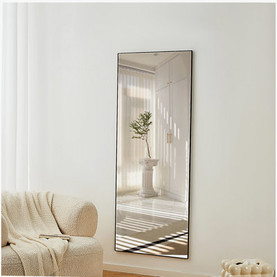Surface de miroir noir pleine longueur de 70 po x 31 po, cadre en alliage d'aluminium, inclinable ou mural, haute définition, incassable, convient à la chambre à coucher, au salon, au couloir - décoration intérieure moderne