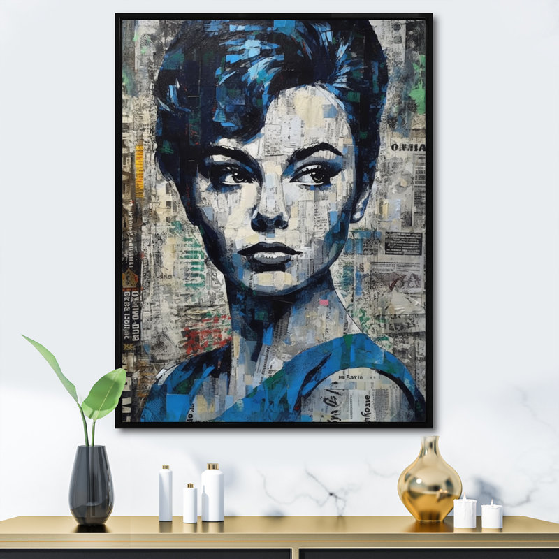Portrait de femme, art mural sur toile II, H 32 po x l 16 po x P 1 po, Cadre flottant noir