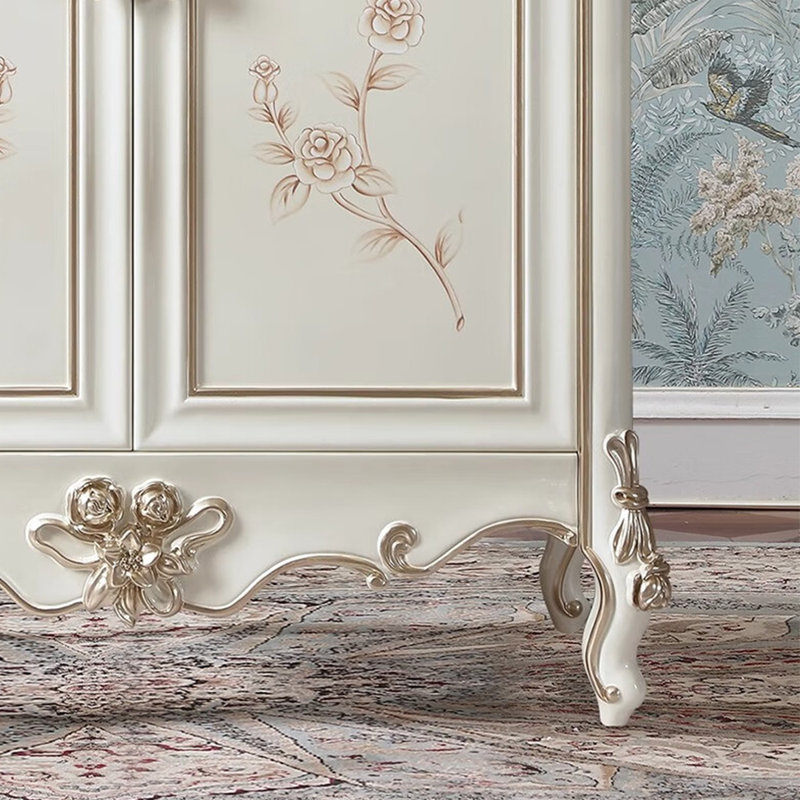 Armoire à chaussures sculptée de style français