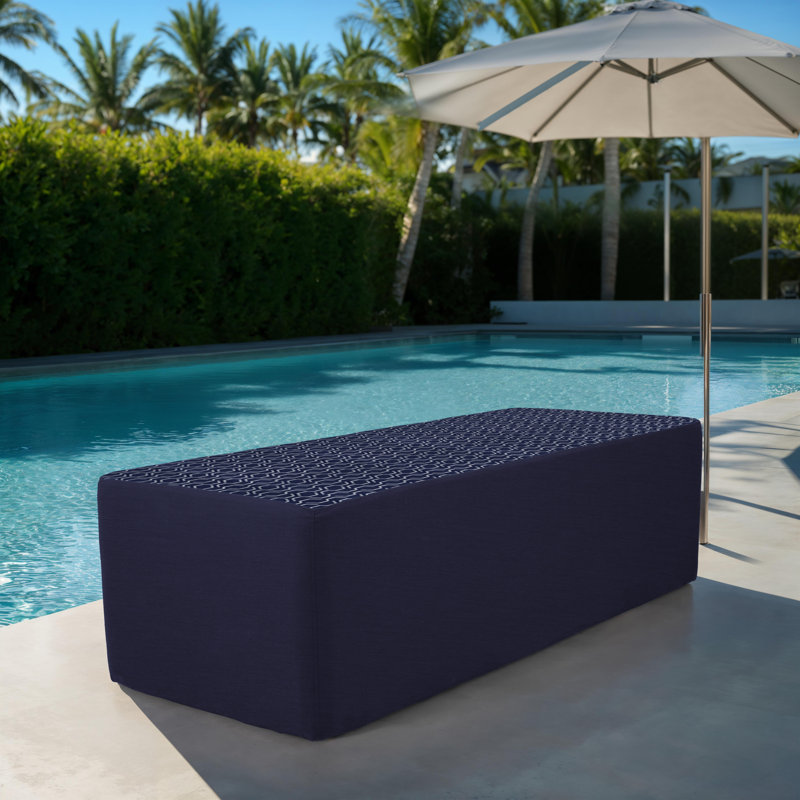 Repose-pieds d'extérieur rectangulaire 24 po x 60 po avec Sunbrella®, H 18 po, Adaptation indigo / toile bleu marine
