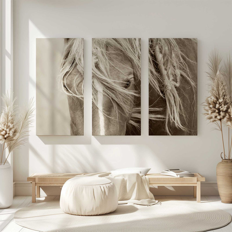 Gaceful Majesty | Impression sur toile 3 panneaux | Dimensions combinées: 48 po x 72 po, H 36 po x l 54 po