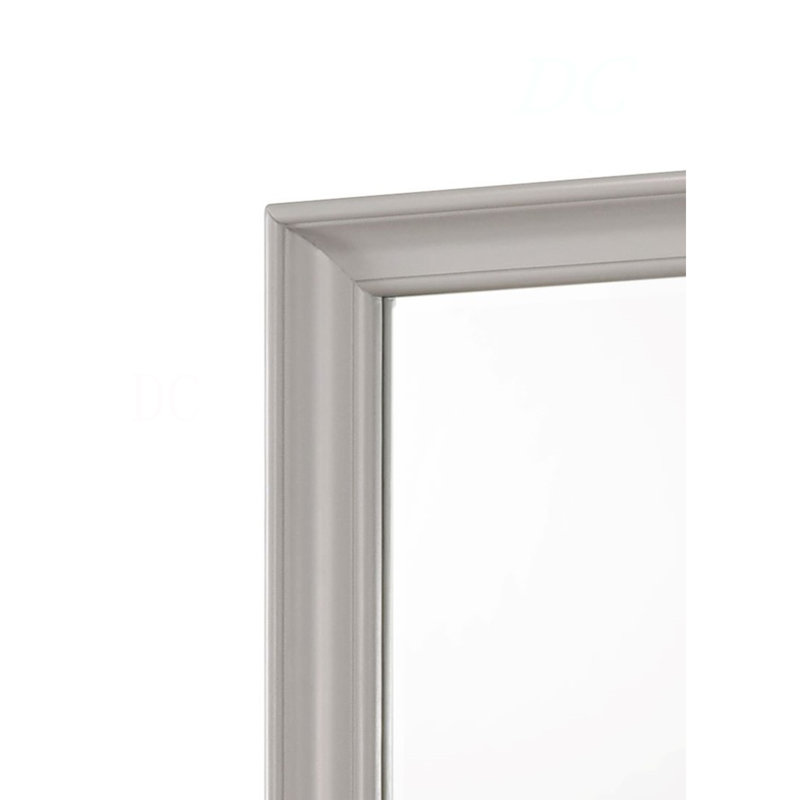 Design transitionnel gris à miroir carré