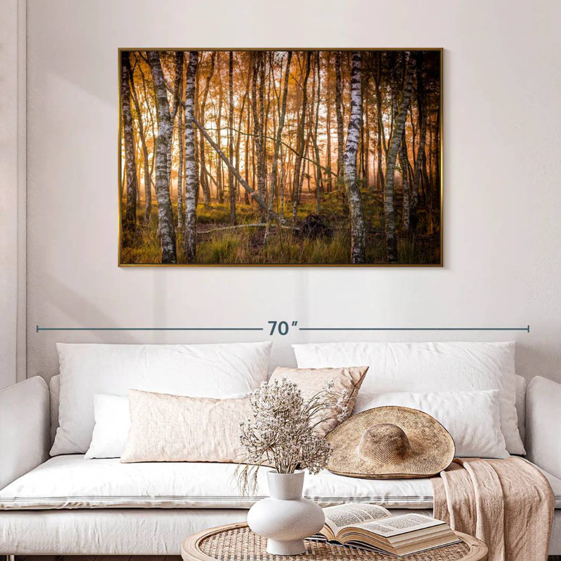 Forêt de bouleaux sombre, 46 po x 31 po, Cadre flottant doré