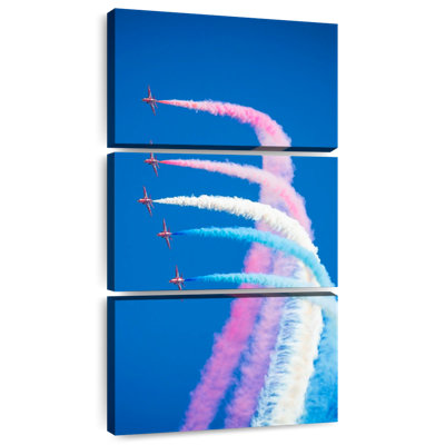 Military Plane Contrails