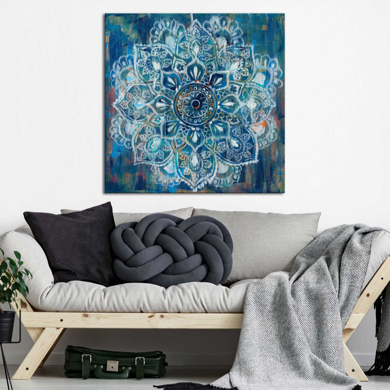 "Mandala en bleu II" par Danhui Nai, reproduction sur toile, 36" H x 36" W