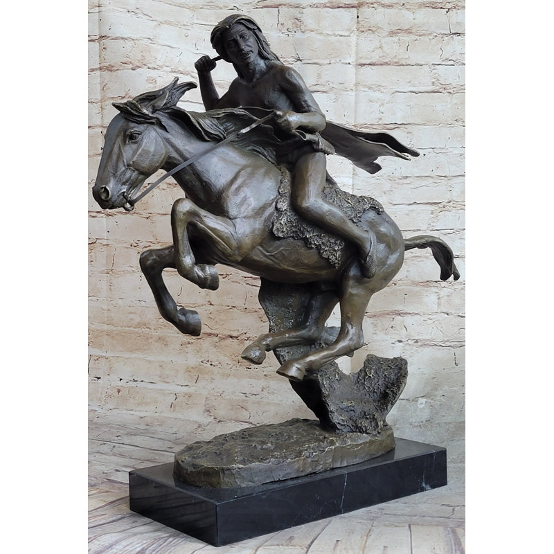 Figurines et sculptures