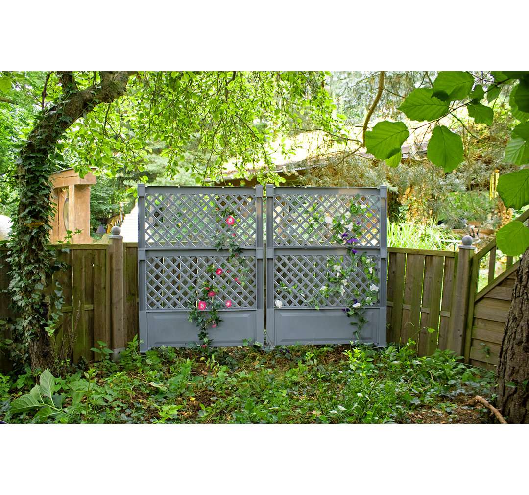 140cm H x 100cm W Plastic Expanding Trellis