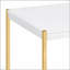 Table basse rectangulaire blanche et dorée avec surface spacieuse et pieds en métal durables pour les intérieurs modernes