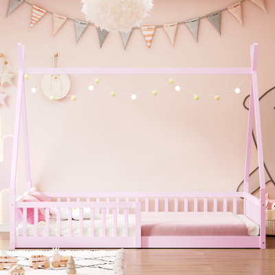 Lit simple maison avec clôture rose - élément en bois de pin pour lustre