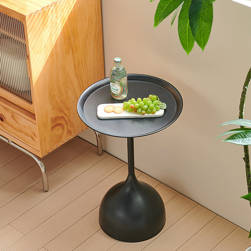 Table d'appoint noire