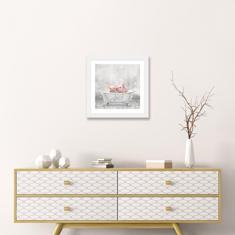 «Baby Piglets Bath» par Kimberly Allen - reproduction de photo encadrée, H 16 po x l 16 po x p 1 po, Papier encadré blanc