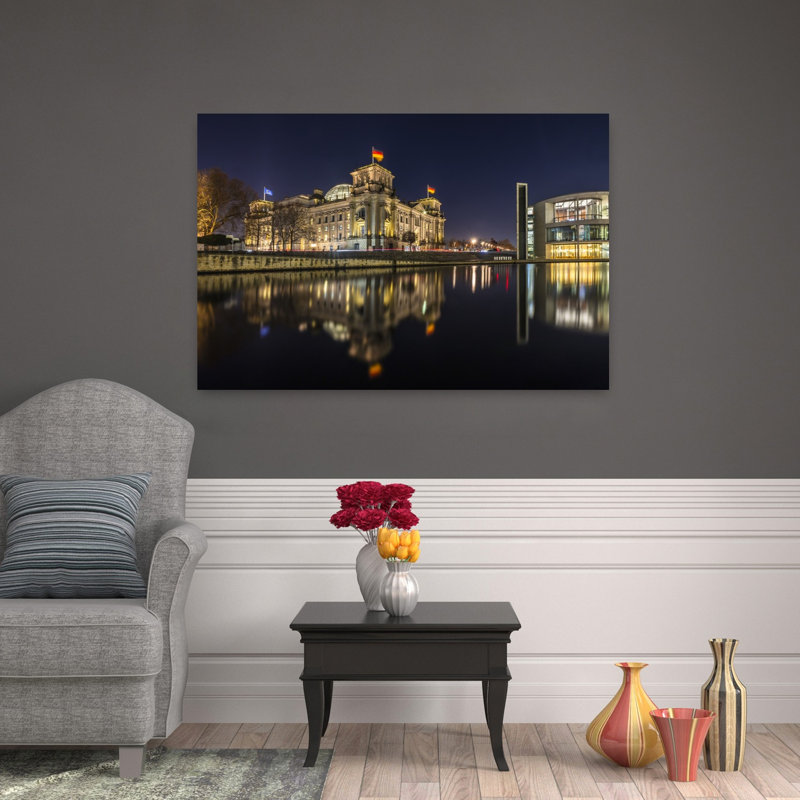 Reichstag Reflections At Night, Modern Abstract Architecture City, impression d'art mural, H 32 po x l 48 po