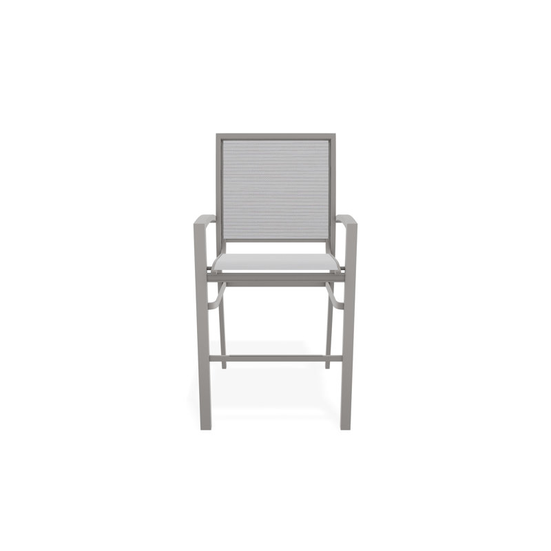 Chaise de café empilable à hauteur de barre Kendall, Gris chaleureux, Alliage Sunbrella®