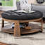 Repose-pieds capitonné de style transitionnel à assise profonde en lin avec tablette ouverte ton naturel / gris foncé | Structure en bois | Noyer brun