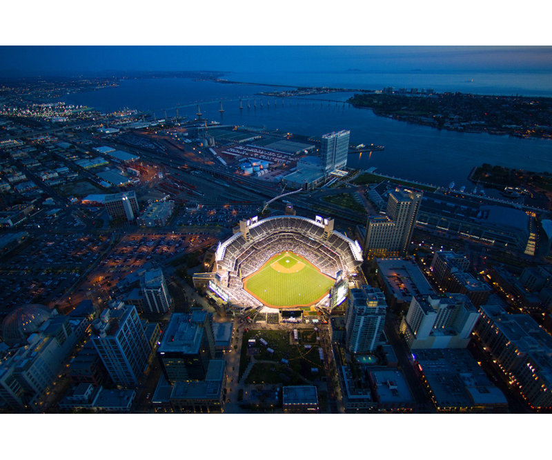 Petco Park, H 32 po x l 48 po