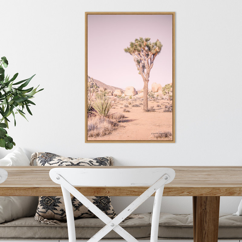«Joshua Tree III Blush» par Elizabeth Urquhart - reproduction de cadre flottant sur toile, L 16 po x H 23 po x P 2 po