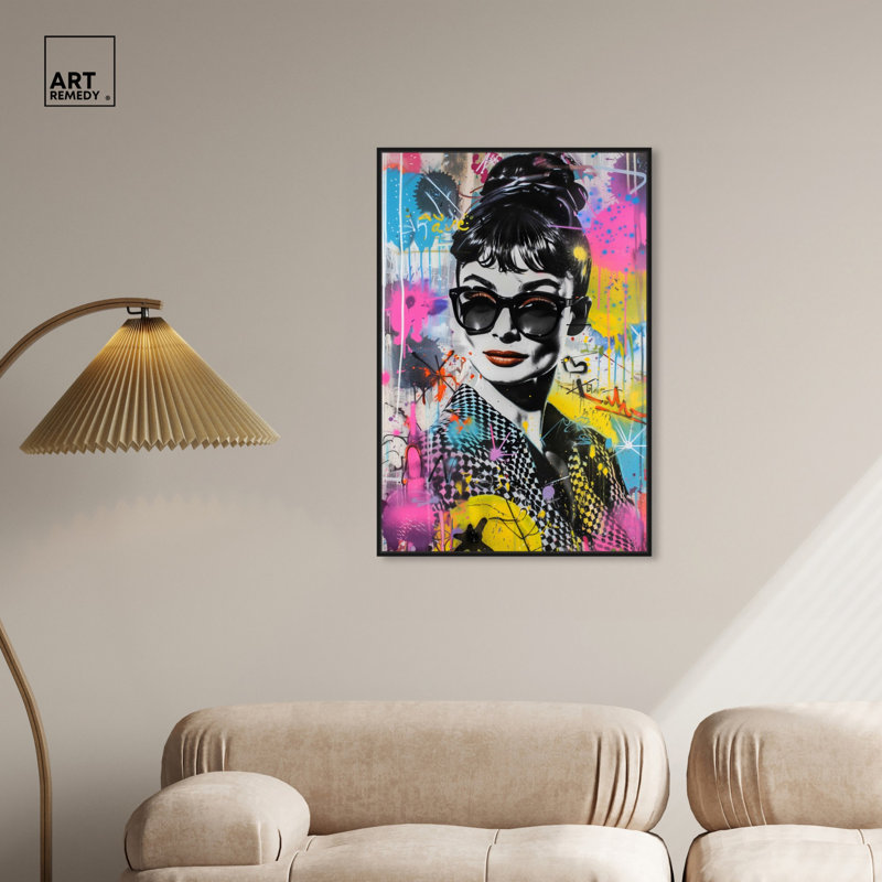 «Graffiti Urban Star» par Hokku Designs, H 16 po x l 11 po, Cadre noir