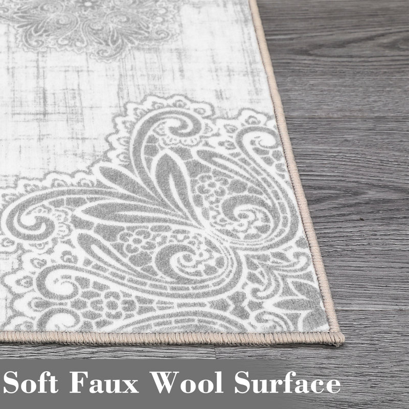 Sharmine Washable Floral Indoor Rug, Rectangle 5' x 7'