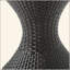 Charmante table d'appoint en osier pour le plein air, rehaussant votre espace de loisirs