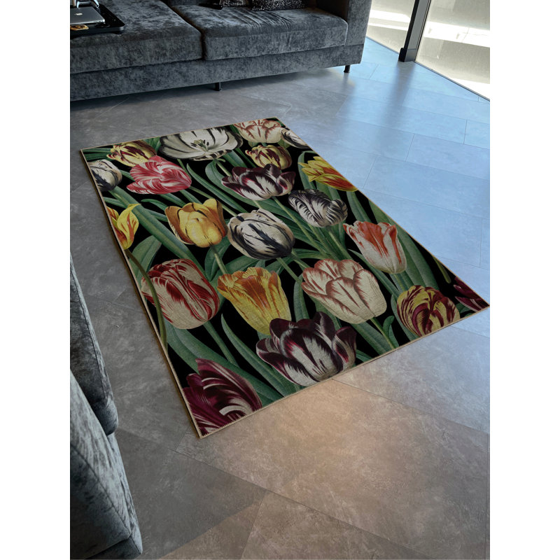 Tapis décoratif noir et vert multicolore à motif floral, Rectangle 3 pi 3 po x 6 pi 7 po