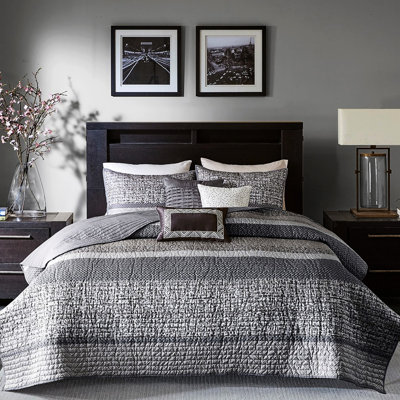 Courtepointe réversible grise / taupe 6 pièces - Broderie de style transitionnel double / grand luxe et coussins plissés Literie lavable à la machine Broderie décorative Rhapsody