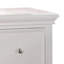 Table de chevet transitionnelle blanche avec 2 tiroirs pour la chambre à coucher - Bois de pin 2 po manufacturé