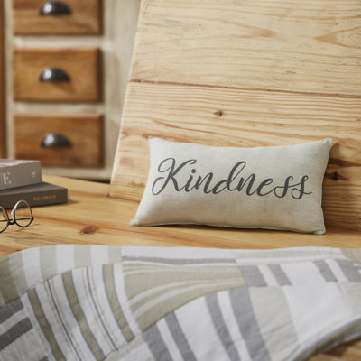 Coussin 6 pi 13 po Finders Keepers