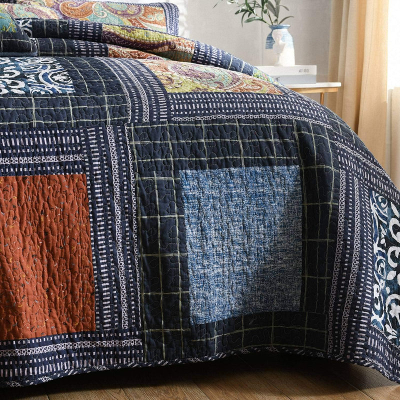 HoneiLife King Size 3-Piece 100% Cotton Patchwork Bedding Set, Black Swirl Handmade Quilt with Matching Pillow Shams, Black