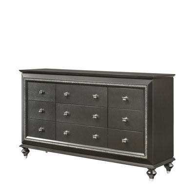 Commode 9 tiroirs Kaitlyn gris métallique avec boutons décoratifs en cristal - Commode élégante en bois synthétique pour le rangement dans la chambre à coucher