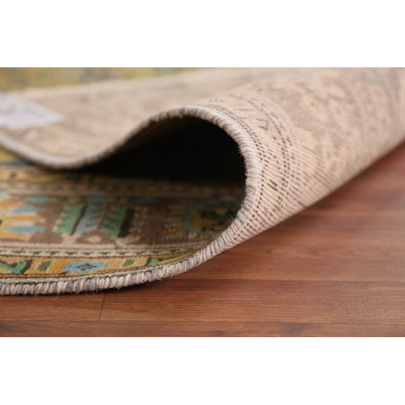 Tapis jaune en laine 7 x 9 po