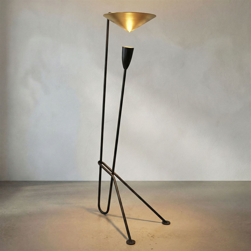 Jetset Tripod Floor Lamp