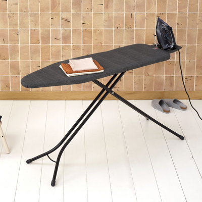 Planche à repasser moyenne avec repose-fer à vapeur taille B de Brabantia