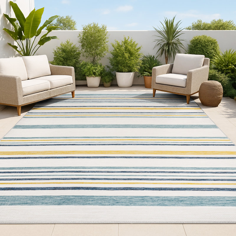 Tapis intérieur / extérieur crème / bleu marine Janus Classic Coastal, Rectangle 5 pi 3 po x 7 pi 7 po