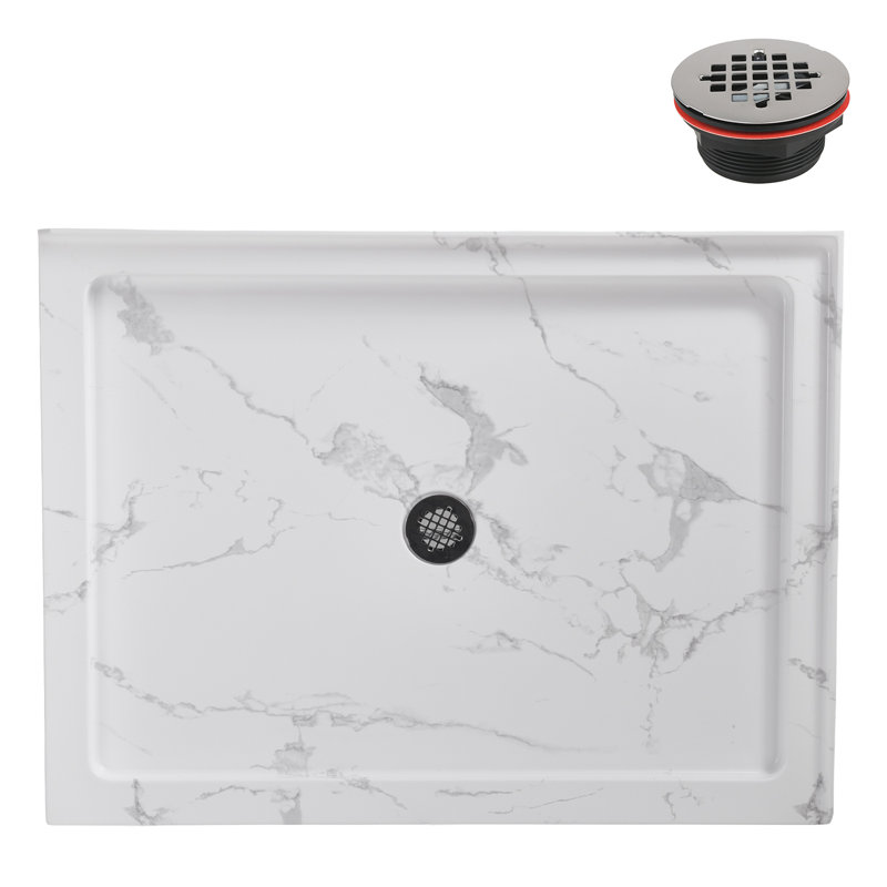 Base de douche en acrylique mat en marbre avec drain central Streamline 48 po x 36 po Streamline, Marbre mat, Au centre
