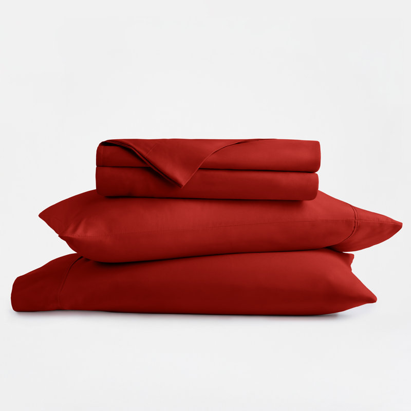 Holiday  Sheet Set, Santa Red Christmas Pattern, California King Size Bedding, Red, Cal King Sheet Set with 2 Pillowscases