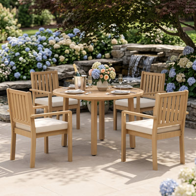 Ensemble repas d'extérieur en bois d'acacia 4 personnes Barkbridge avec coussins résistants à l'eau et trou pour parasol