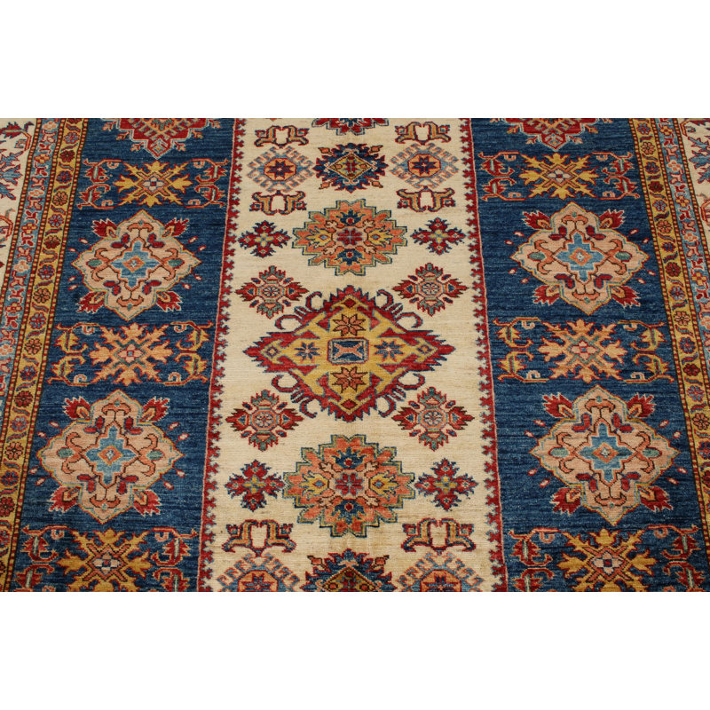Tapis tribal bleu et ivoire 7 x 9 Kazak