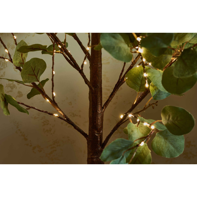 Faux eucalyptus sur pied